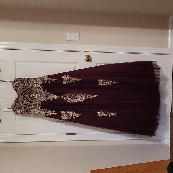 Dresses & Skirts - Prom Dress